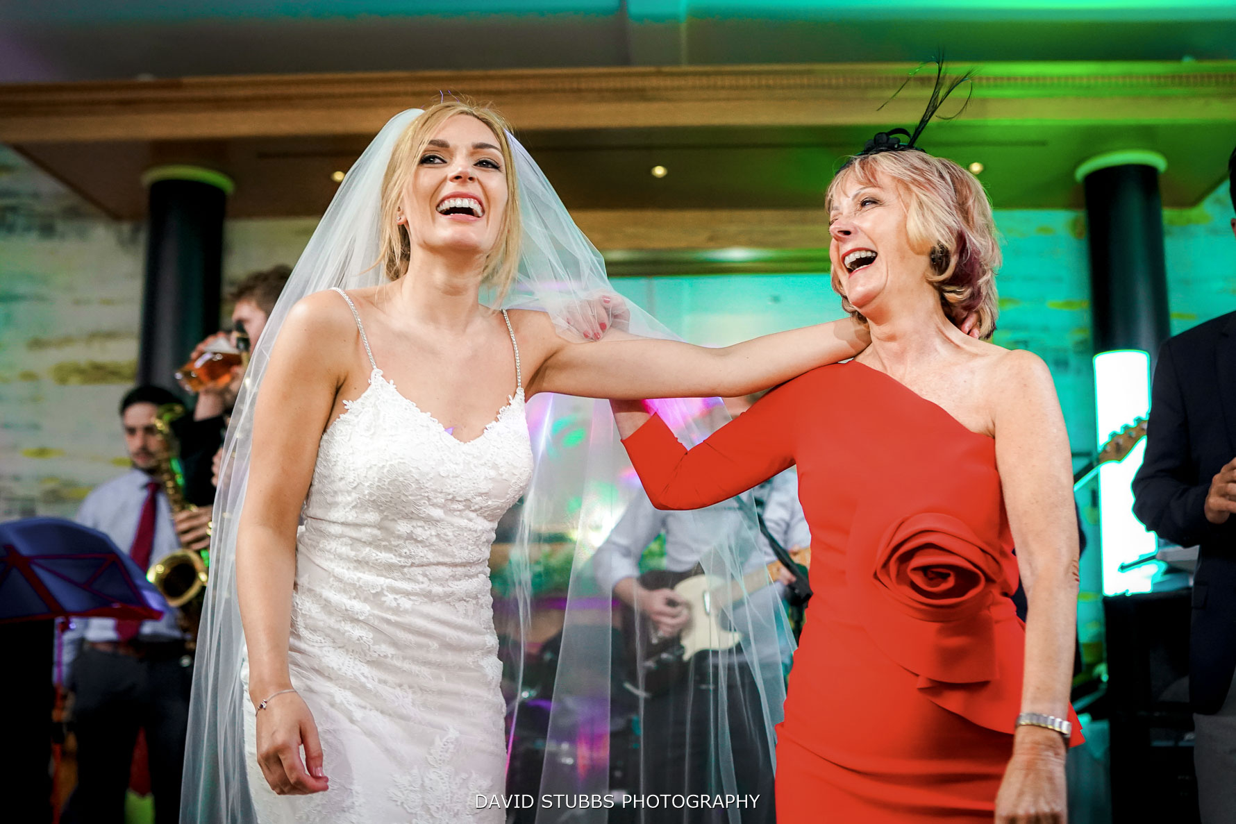 bride and mum