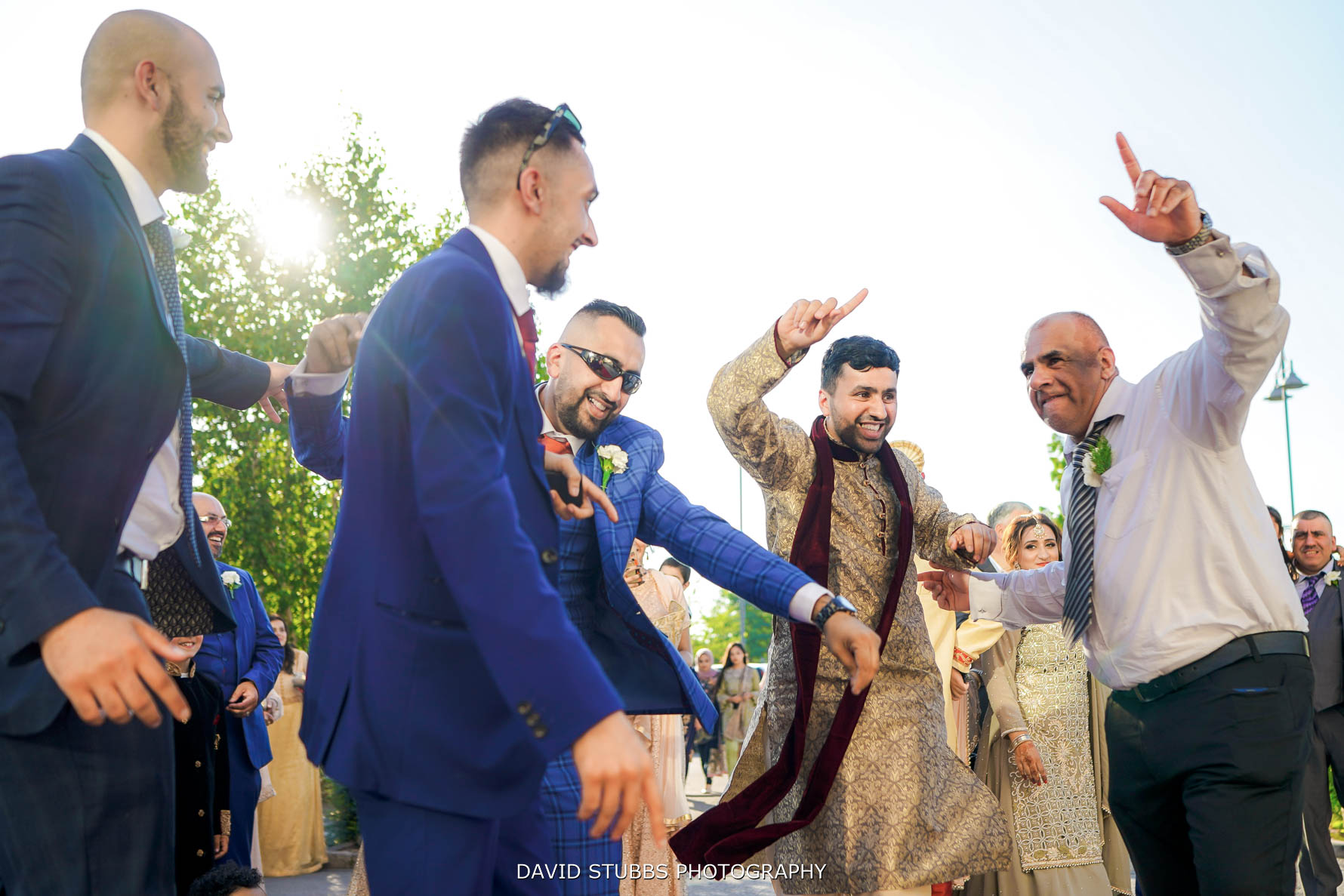 wedding dancing at the entrance