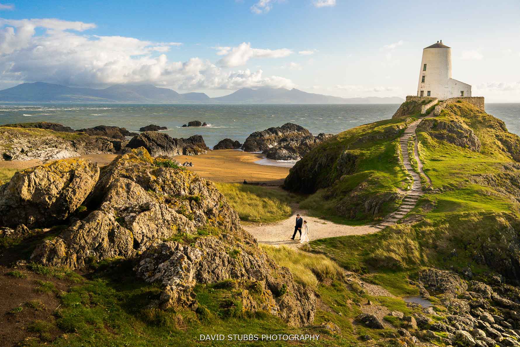 bride and groom in the north west